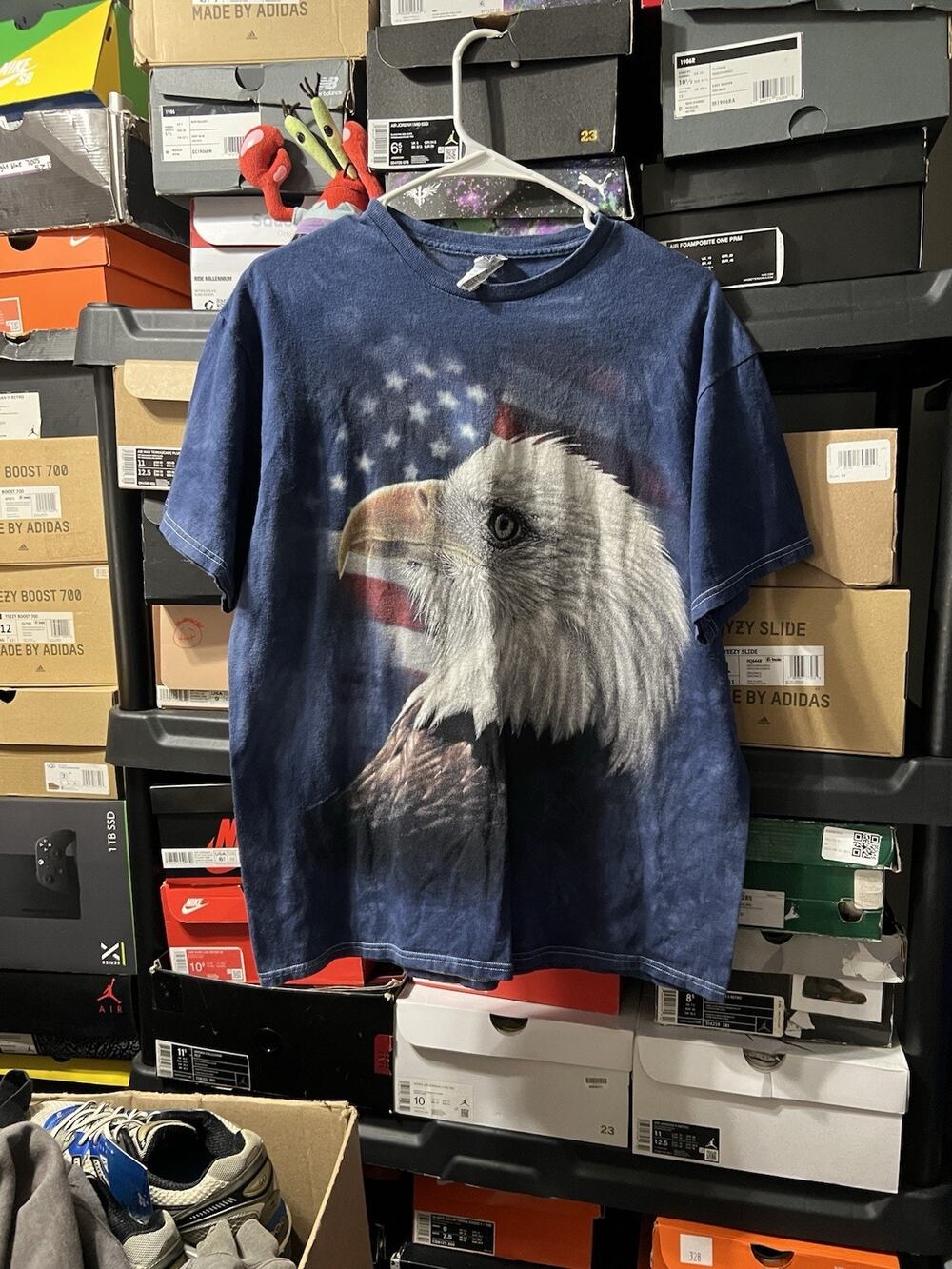 Size L- Delta Bald Eagle USA Graphic T-Shirt Mens Short Sleeve Blue Tie Dye